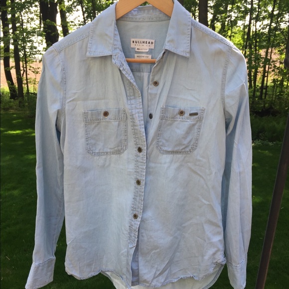 🌵Bullshead light-wash denim chambray button up - Picture 3 of 7